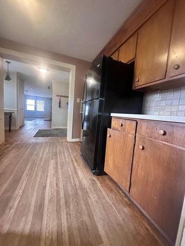 1057 E Stanford Street, Springfield, MO 65807