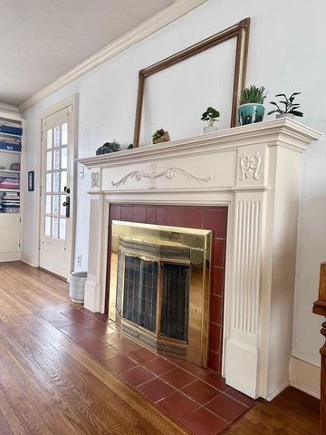 1057 E Stanford Street, Springfield, MO 65807