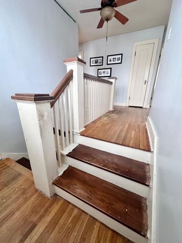 1057 E Stanford Street, Springfield, MO 65807