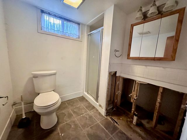 1057 E Stanford Street, Springfield, MO 65807