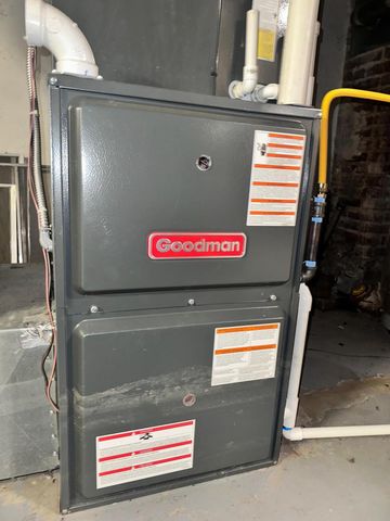 1057 E Stanford Street, Springfield, MO 65807