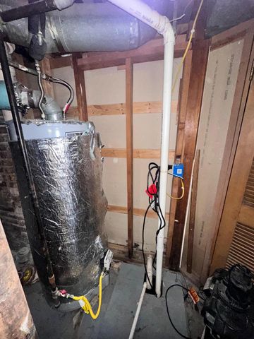 1057 E Stanford Street, Springfield, MO 65807