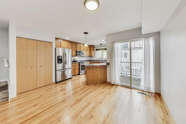 4932 W Lawrence Avenue J, Chicago, IL 60630
