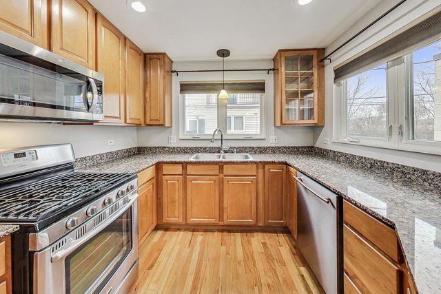 4932 W Lawrence Avenue J, Chicago, IL 60630