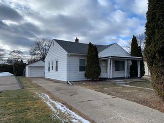 4152 Monroe, Dearborn Heights, MI 48125