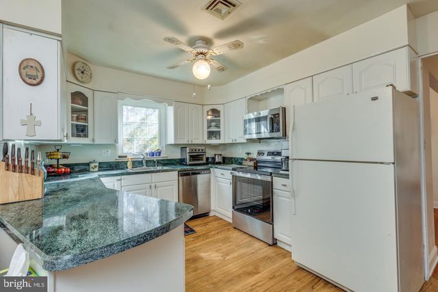 7 CAMBRIDGE CT, Southampton, NJ 08088