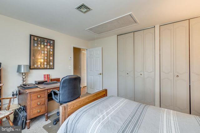 7 CAMBRIDGE CT, Southampton, NJ 08088