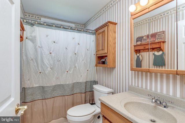 7 CAMBRIDGE CT, Southampton, NJ 08088