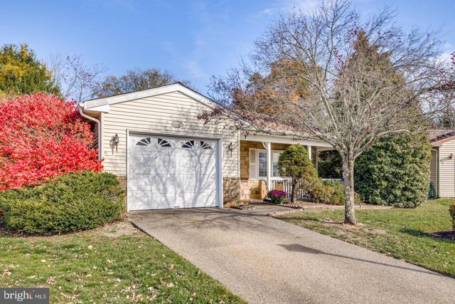 7 CAMBRIDGE CT, Southampton, NJ 08088