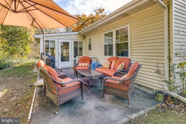 7 CAMBRIDGE CT, Southampton, NJ 08088