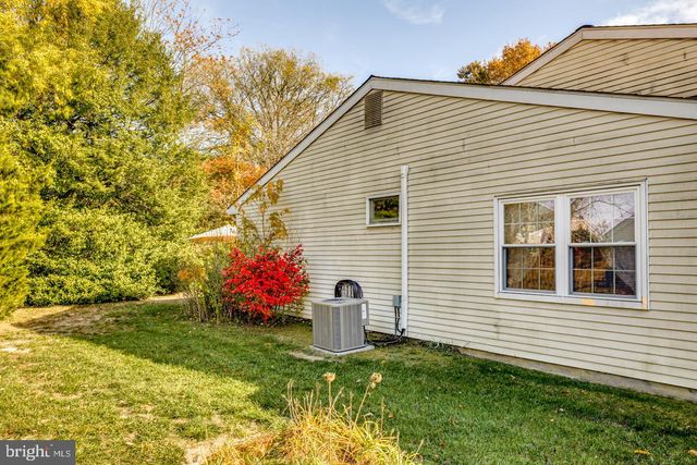 7 CAMBRIDGE CT, Southampton, NJ 08088