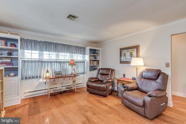 7 CAMBRIDGE CT, Southampton, NJ 08088