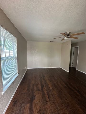 1144 Suburban Street 1146, Cedar Hill, TX 75104