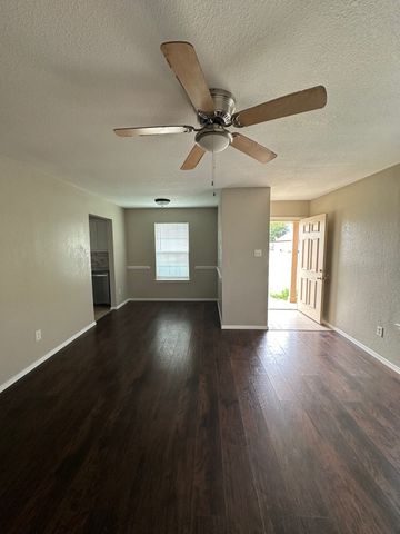 1144 Suburban Street 1146, Cedar Hill, TX 75104