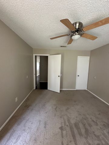 1144 Suburban Street 1146, Cedar Hill, TX 75104
