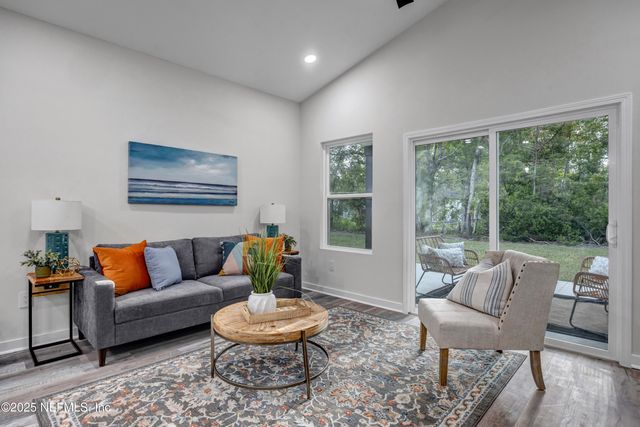 85 DELMONTE Street, Baldwin, FL 32234