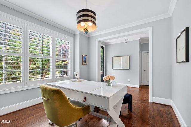 2741 Oberlin Road 101, Raleigh, NC 27608