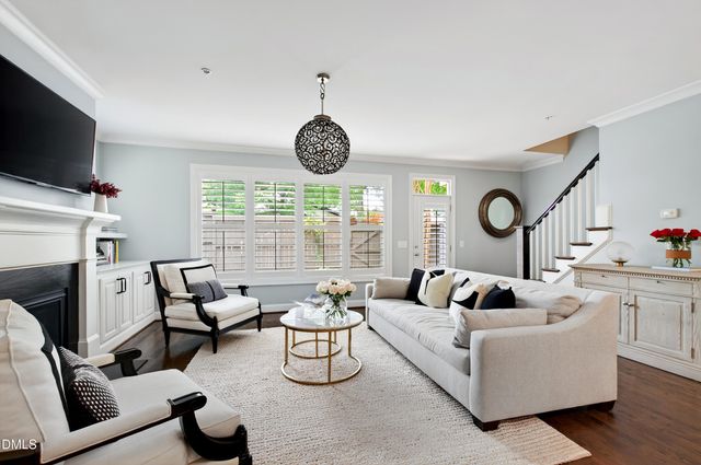 2741 Oberlin Road 101, Raleigh, NC 27608