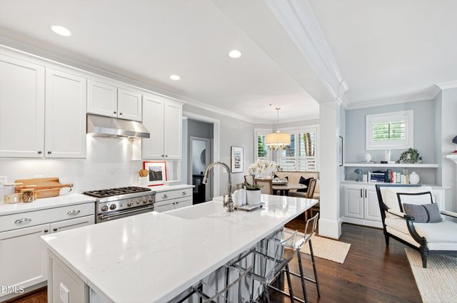 2741 Oberlin Road 101, Raleigh, NC 27608