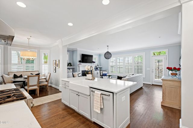 2741 Oberlin Road 101, Raleigh, NC 27608