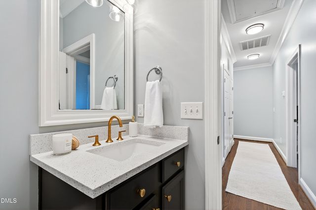 2741 Oberlin Road 101, Raleigh, NC 27608