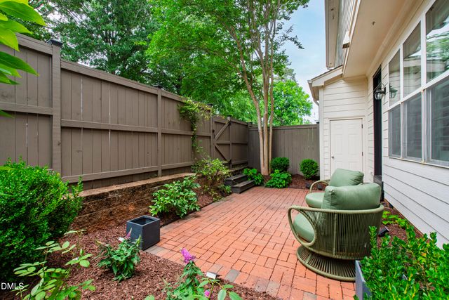 2741 Oberlin Road 101, Raleigh, NC 27608