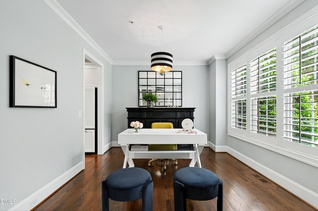 2741 Oberlin Road 101, Raleigh, NC 27608