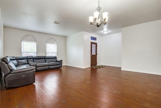 9720 Kingsmill Drive, Plano, TX 75025