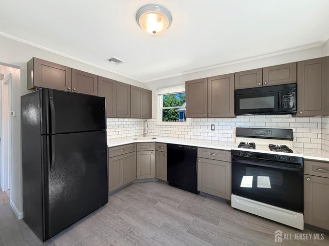 19 Van Buren Avenue, Metuchen, NJ 08840