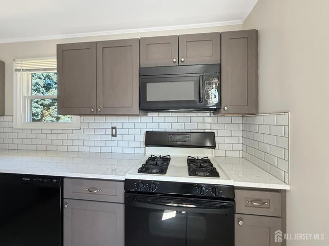 19 Van Buren Avenue, Metuchen, NJ 08840