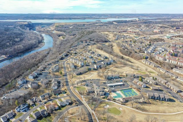 318 Wimbledon Drive 11, Branson, MO 65616