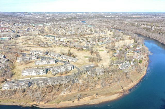 318 Wimbledon Drive 11, Branson, MO 65616