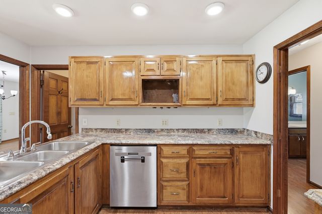 71 Poole Circle, Carnesville, GA 30521