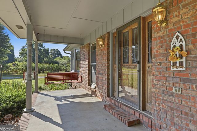 71 Poole Circle, Carnesville, GA 30521