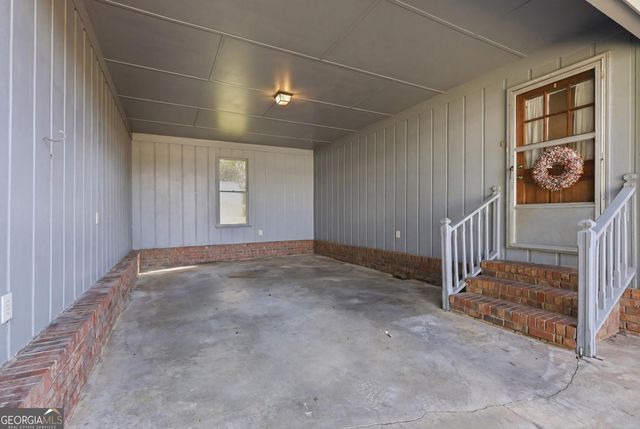 71 Poole Circle, Carnesville, GA 30521