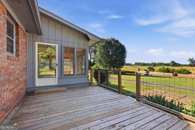 71 Poole Circle, Carnesville, GA 30521