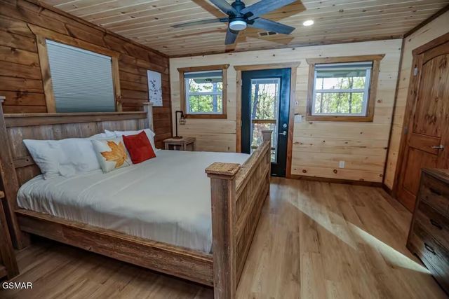 433 Ball Mountain Lane, Gatlinburg, TN 37738