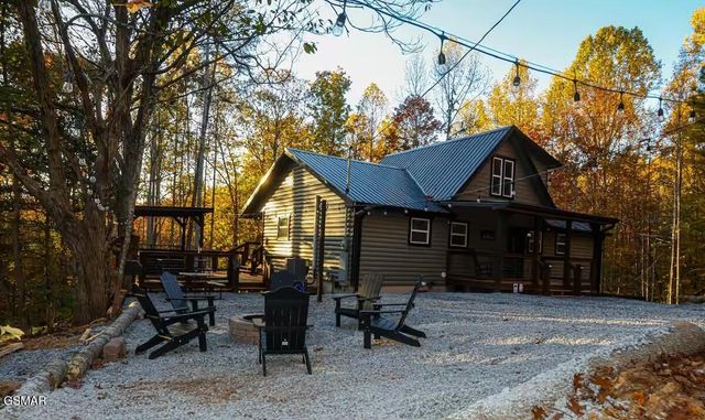 433 Ball Mountain Lane, Gatlinburg, TN 37738