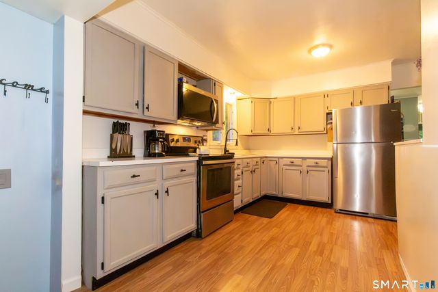 23 Great Neck Road, Trumbull, CT 06611