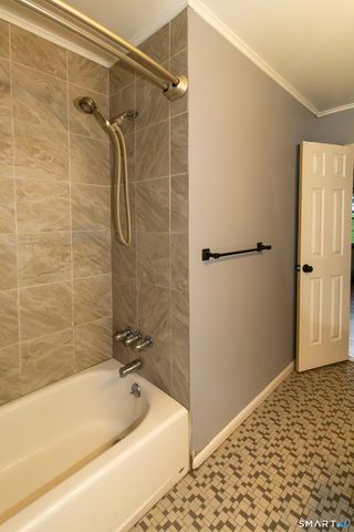 23 Great Neck Road, Trumbull, CT 06611