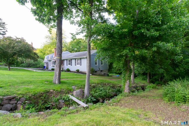 23 Great Neck Road, Trumbull, CT 06611