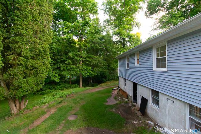 23 Great Neck Road, Trumbull, CT 06611