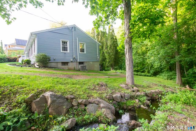 23 Great Neck Road, Trumbull, CT 06611