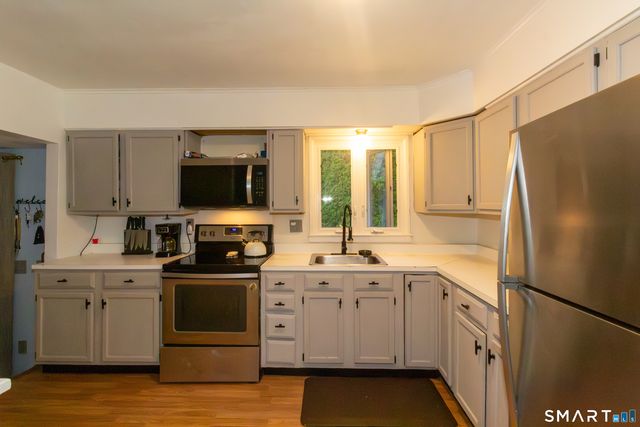 23 Great Neck Road, Trumbull, CT 06611