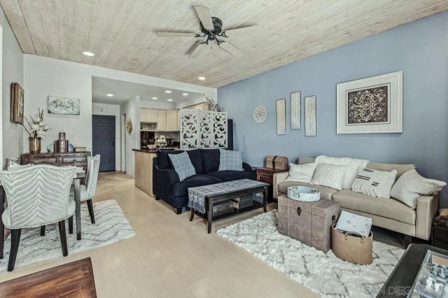 2003 Costa Del Mar Rd 692, Carlsbad, CA 92009