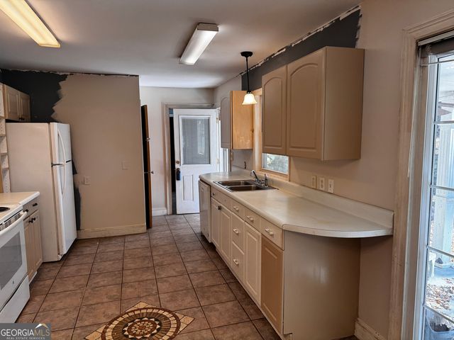 22 Ilene Drive, Cleveland, GA 30528