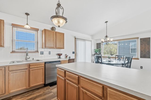 1502 E Summerwood, Goddard, KS 67052