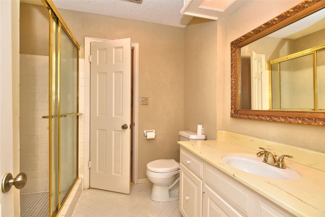 3512 E 70th Place, Tulsa, OK 74136