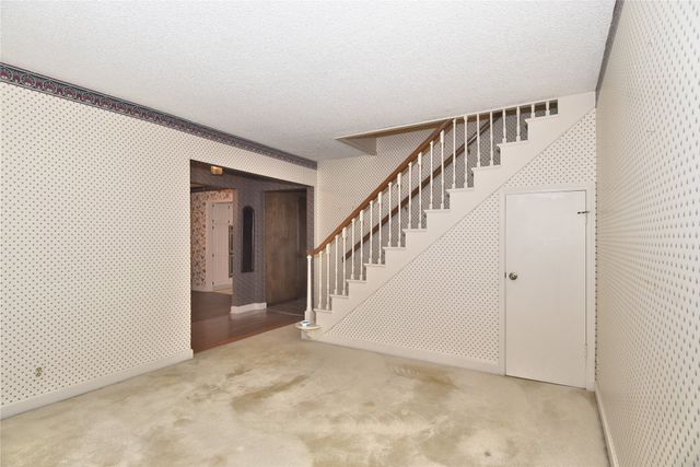 3512 E 70th Place, Tulsa, OK 74136