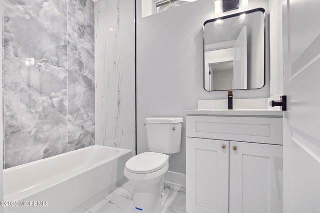 724 Sunset Road, Beachwood, NJ 08722